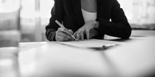 Derecho Inmobiliario / Abogados Inmobiliarios Ger · Desahucios por Impago de Rentas / Alquileres