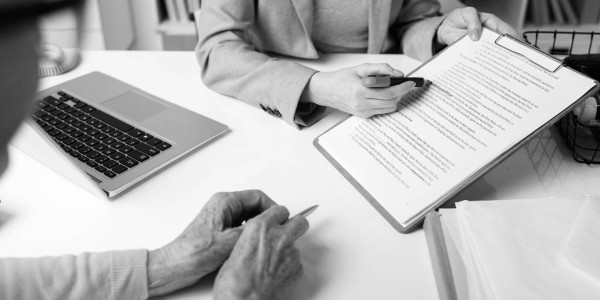 Derecho Inmobiliario / Abogados Inmobiliarios Ger · Negociar Contratos Renta Antigua