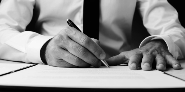 Derecho Inmobiliario / Abogados Inmobiliarios Ger · Desahucios Hipotecarios / Embargos