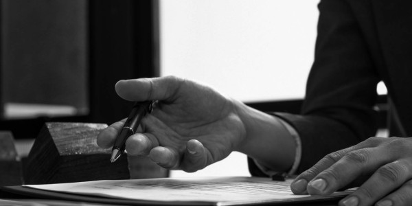 Derecho Sucesorio / Abogados Herencias y Testamentos en Pirineus · Donaciones entre Familiares